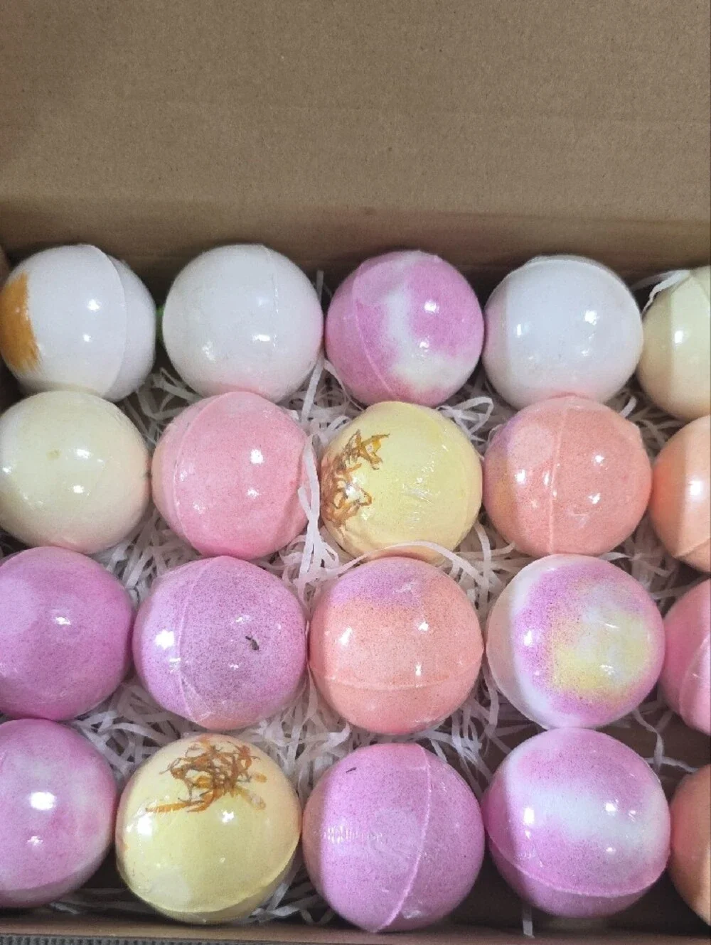 Pahxu bath bomb